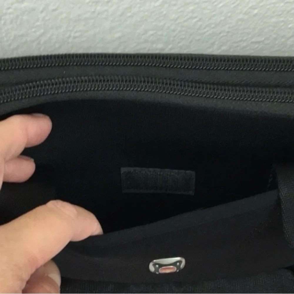 SwissGear Unisex Black Neoprene Shoulder Strap Laptop Bag Commuter Travel Work